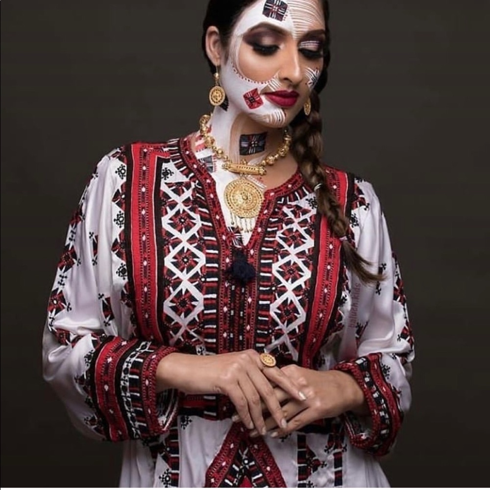 Meet your Posher, Elli